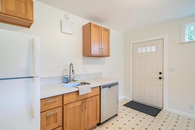 Foto del edificio - 1120 SW Broadway Dr