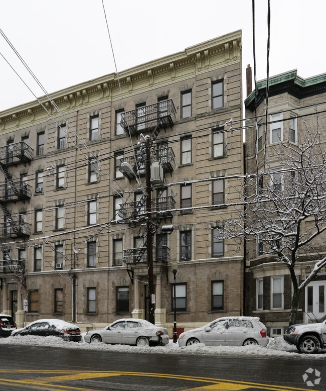 Building Photo - 3604-Park Avenue Palisades, LLC