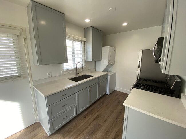 Foto del edificio - 14316 Condon Ave