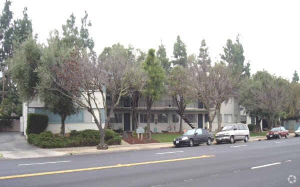 Building Photo - 977 Leigh Ave