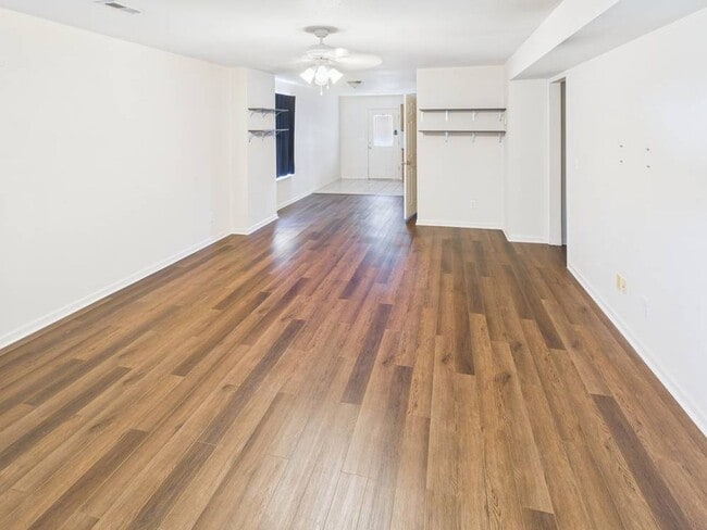 Foto del edificio - 402 Elliott Ln