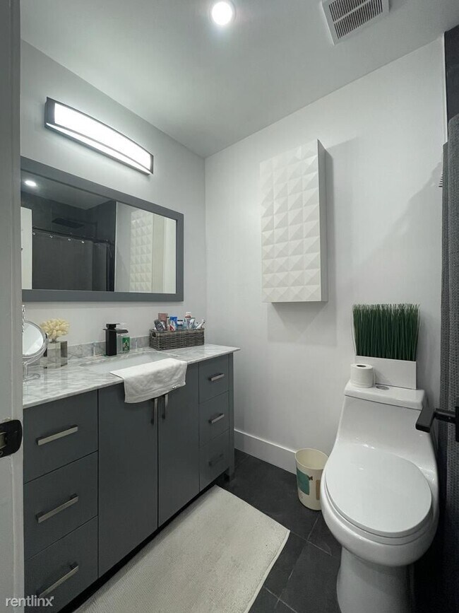 Building Photo - 3 br, 2 bath House - 12241 SW 24th Ter # 39