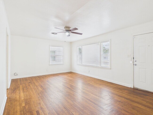 Foto del edificio - 4308 S Jackson St