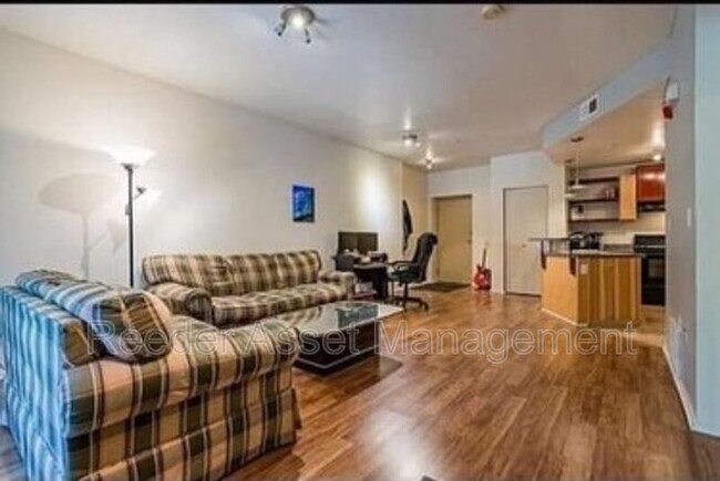 Foto del edificio - 4340 S Highland Dr