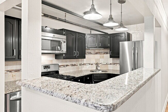 Photo - 1,795.95, 2-bedroom, 1-bathroom Updated in Great Denver Location! Apartment