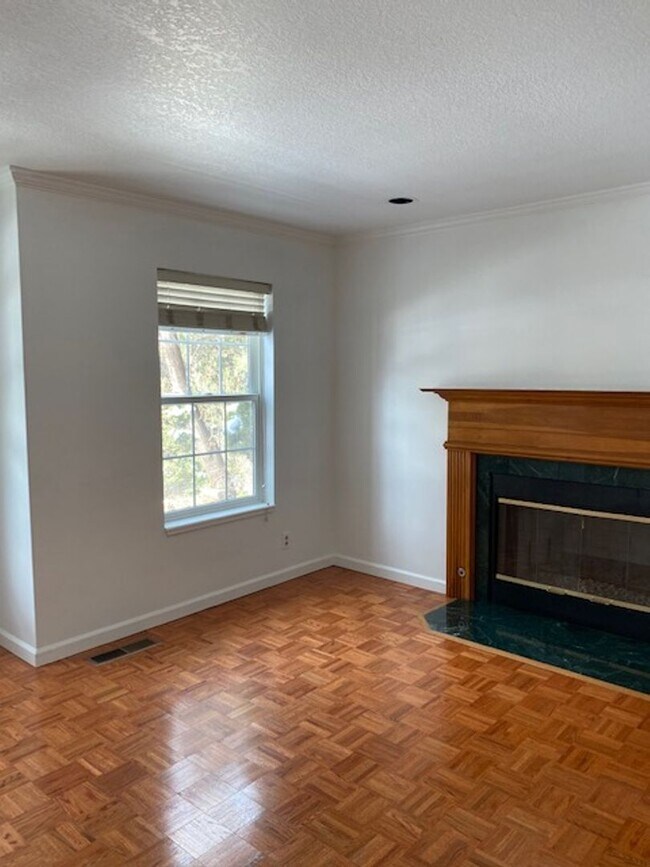 Foto del edificio - 3665 Cashill Blvd