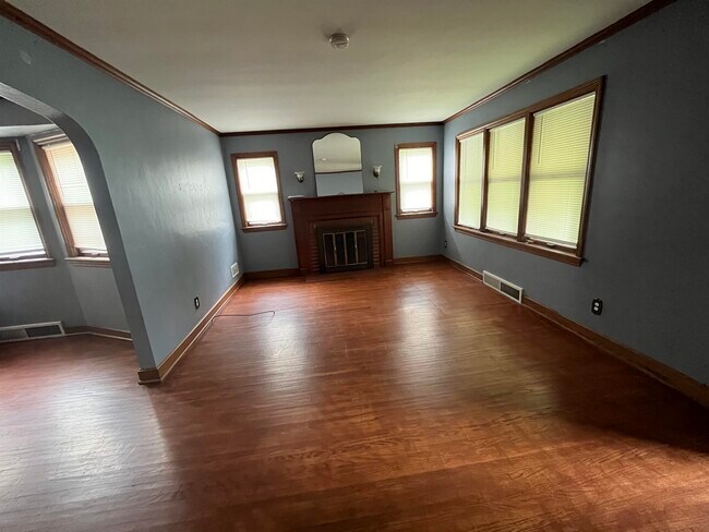 Building Photo - 1623 Carney Ave