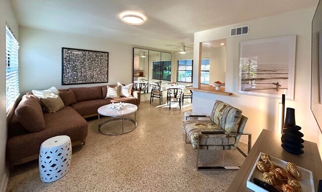 Photo - Columbia Apartment