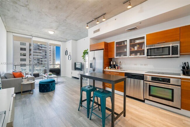 Foto del edificio - 3470 E Coast Ave