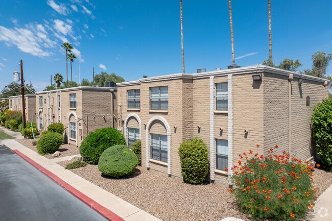 Building Photo - Campbell Ranch