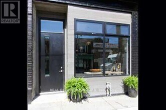 Building Photo - 726 Gerrard St E