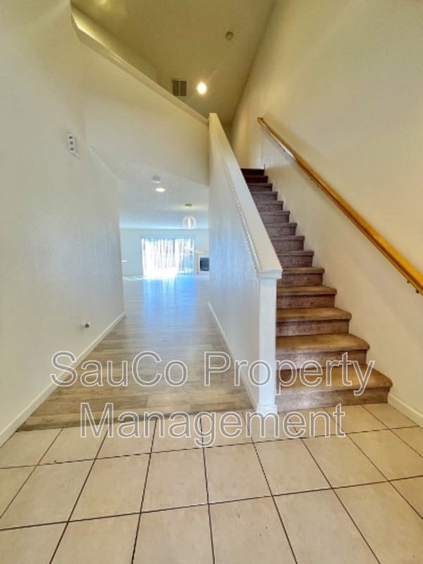 Building Photo - 14496 NW Alta Ln