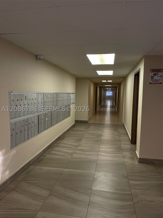 Building Photo - 6950 Miami Gardens Dr