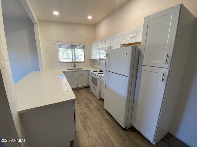 Foto del edificio - 6708 E Monterey Way