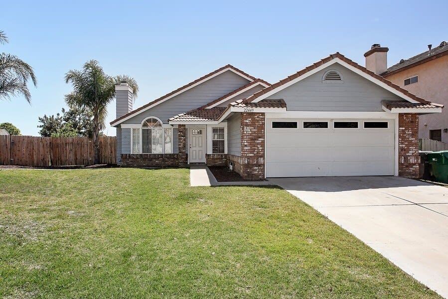 Primary Photo - 22449 Shore View Ct