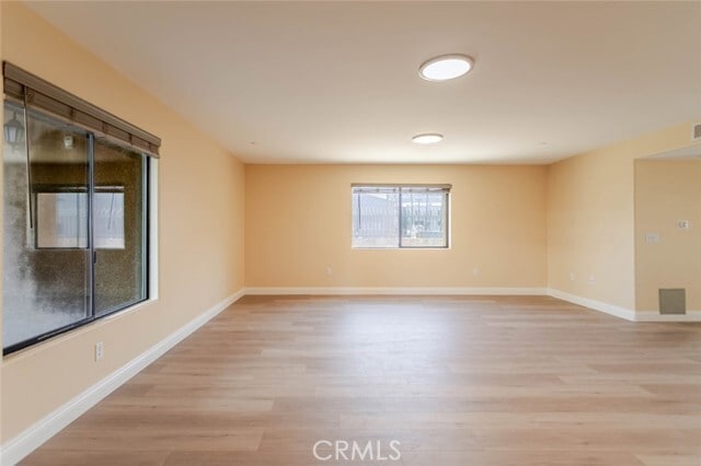 Foto del edificio - 1466 Tamarind Ave