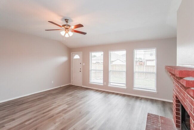 Foto del edificio - 605 Canyon Pl