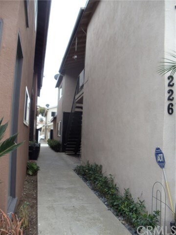 Building Photo - 226 Cedar St