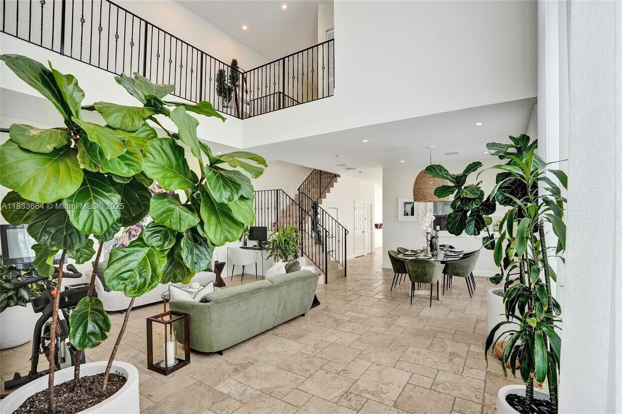 Primary Photo - 2851 SW 38th Ct