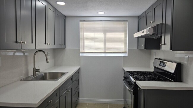 Building Photo - 2255 Cahuilla St