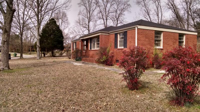 Primary Photo - 3600 Lakewood Dr NW