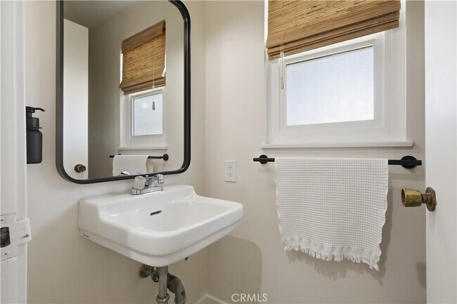 Foto del edificio - 1260 Somerset Ln