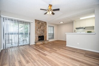 Building Photo - 17331 Red Oak Dr