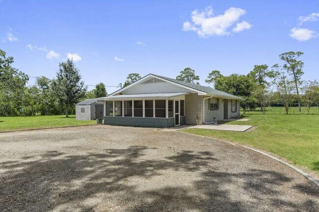 Foto del edificio - 13001 Old Fort Bayou Rd