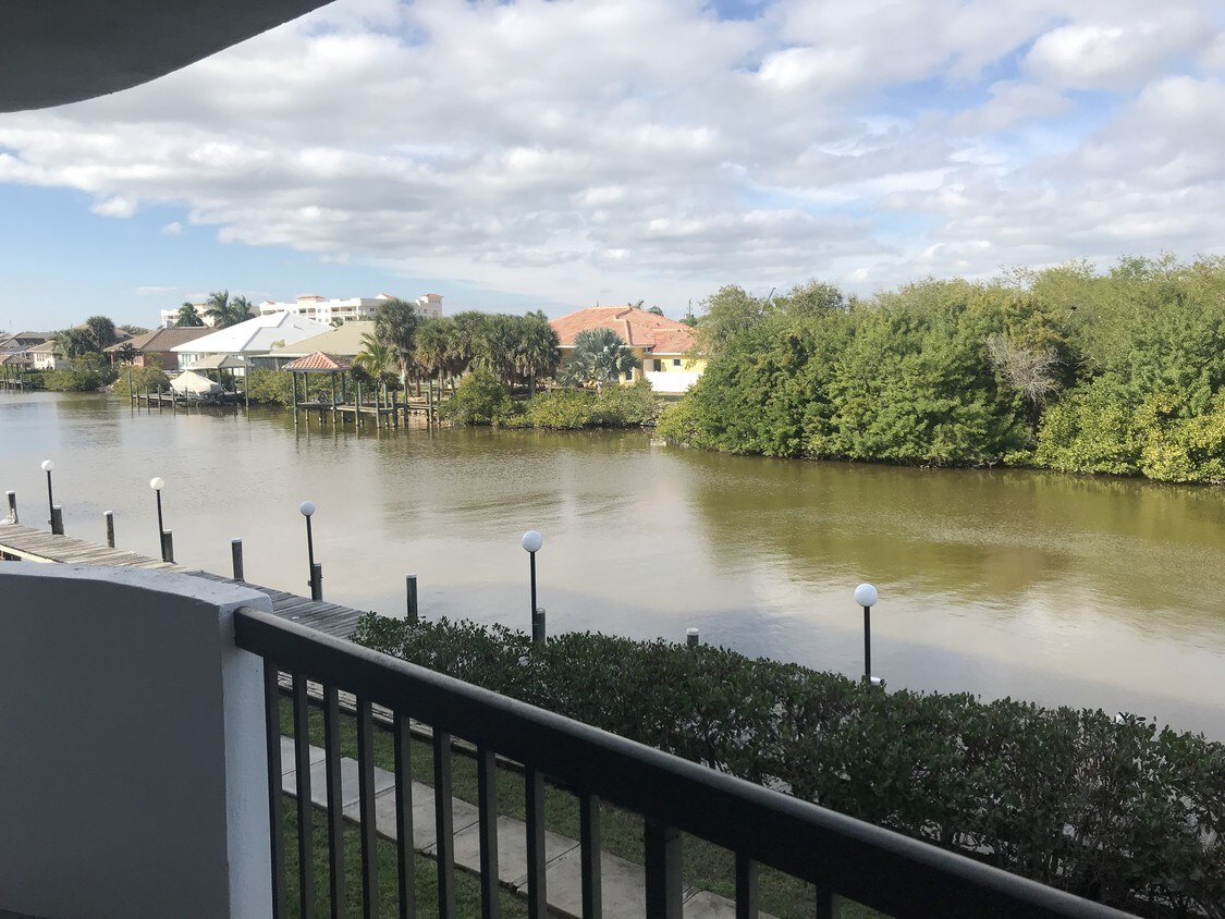 300 Columbia Dr Unit 1204, Cape Canaveral, FL 32920 Apartments in