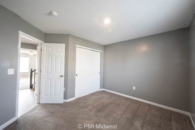 Building Photo - "Spacious 4-Bedroom Gem with 3 Full Baths ...