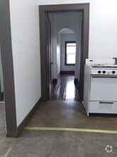 Building Photo - 130 E 13th Ave
