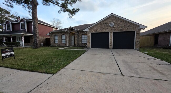 Foto del edificio - 3407 Berry Grove Dr