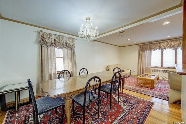 Foto del edificio - 168-18 71st Ave