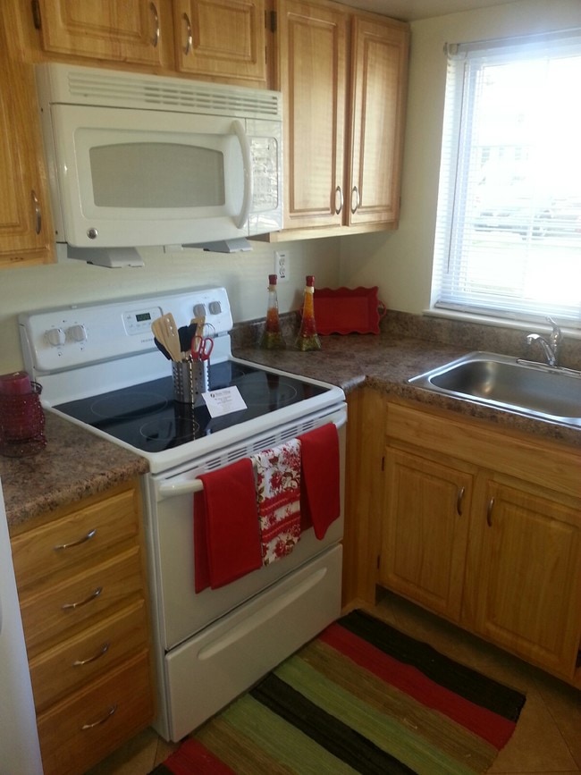 Rustic Village Apartments & Townhomes Apartments Clayton, NJ