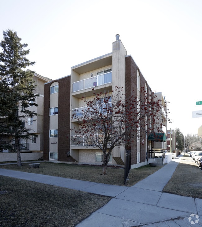 Building Photo - Sunalta 1837 Apartments