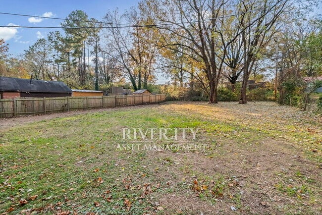 Building Photo - Gorgeous Renovated Home in Frayser!!! Section 8 Welcomed !!!!!