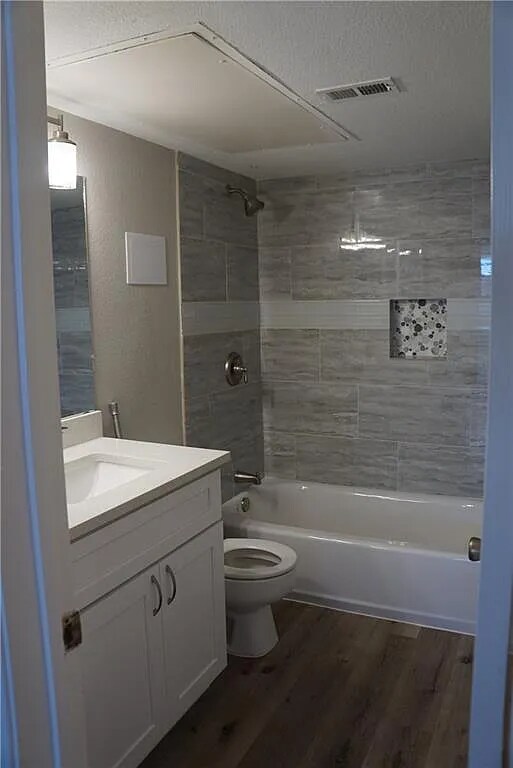 Foto del edificio - 3115 Helms St