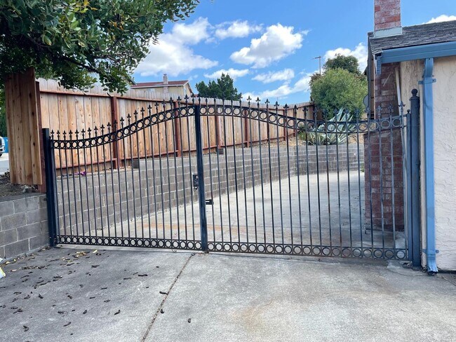 Foto del edificio - 1218 Oakwood Ave