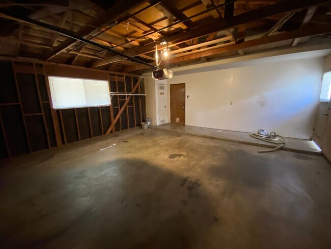 Building Photo - Old Style Charm home with pool Available Now!