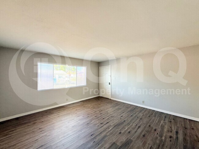 Foto del edificio - 1307 W Elna Rae St