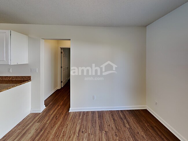 Foto del edificio - 13003 Shannon Park Ln