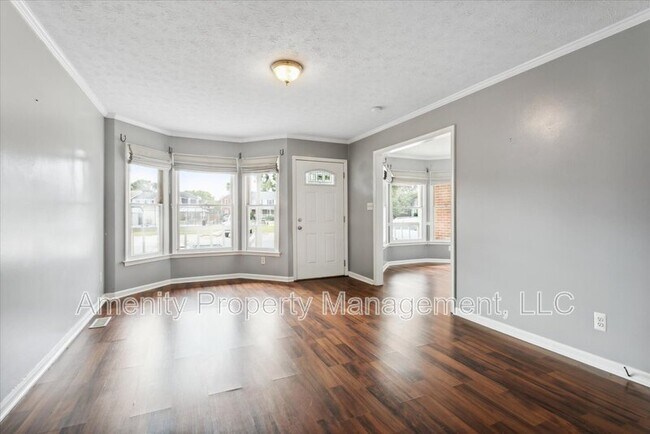 Foto del edificio - 32 Wainwright Dr