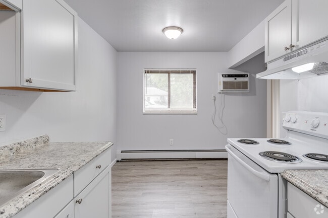 2HAB, 1BA, 600 ft² - Fred Flatz