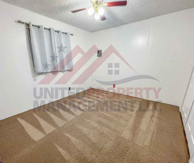 Building Photo - 3 bedroom 2 bathroom for rent in Carlsbad NM