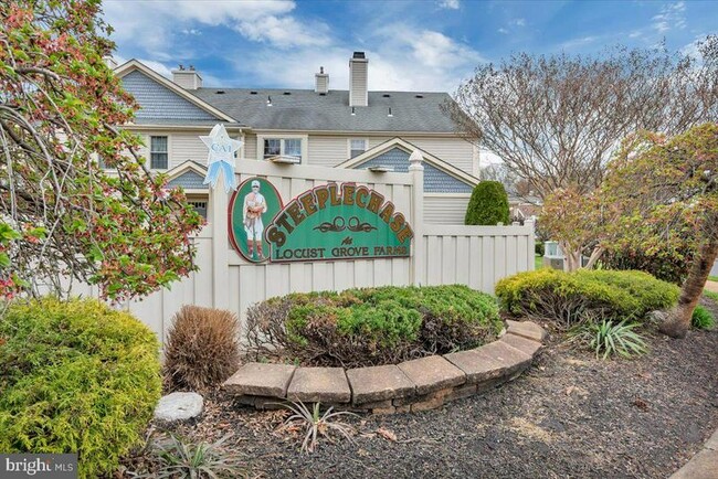 Building Photo - 213 Steeplechase Ct