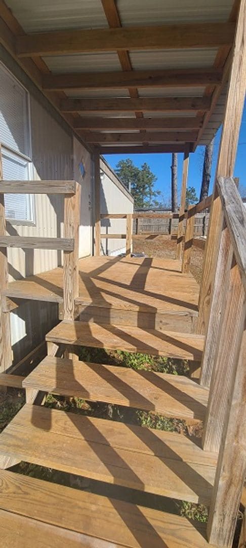 Building Photo - 140 Fox Tail Trl