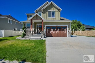 Building Photo - 11166 Del Andrae Ln