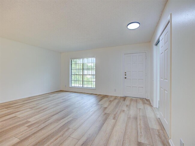 Building Photo - 7602 Pebble Brook Cove
