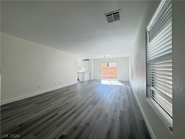 Foto del edificio - 6339 W Silver Ribbon Ct