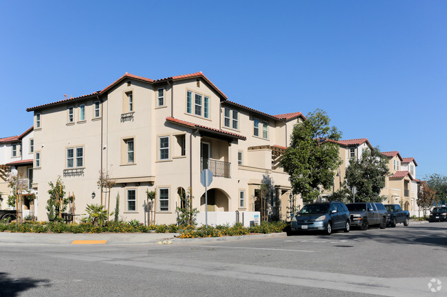 Building Photo - Dahlia Townhomes